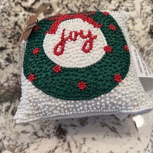 Mud Pie White Decorative Pillow..Christmas theme ..NWT
All beaded ..